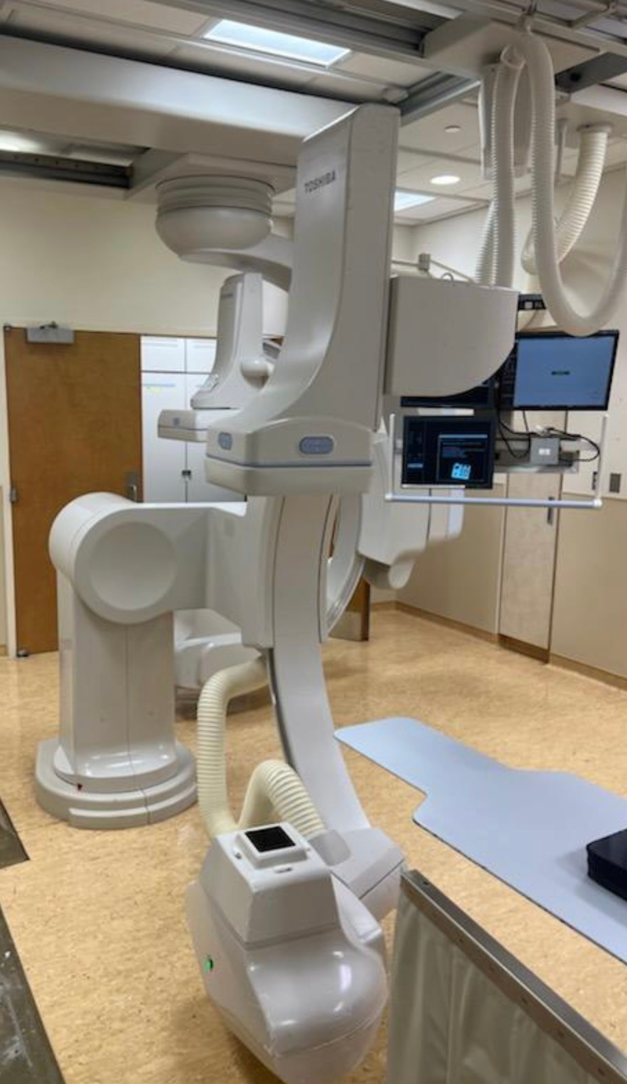 CANON TOSHIBA DPi-DP, DUAL PLANE CARDIOVASCULAR SYSTEM.