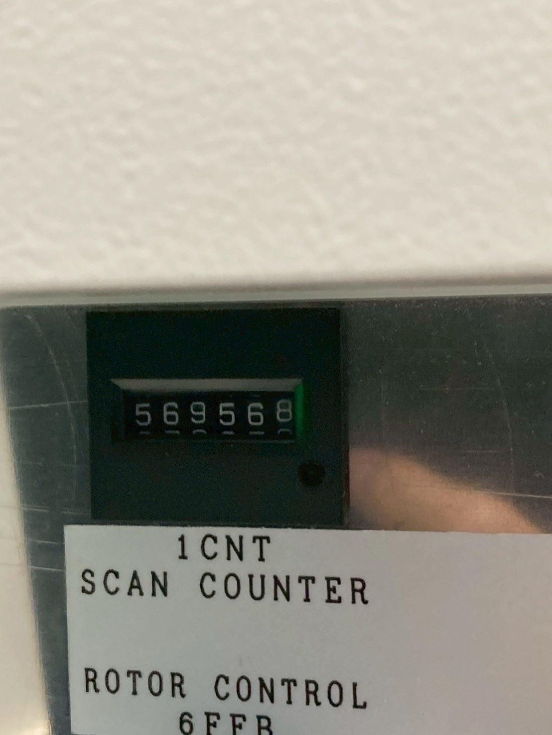 Hitachi Eclos 16 Slice CT Scanner