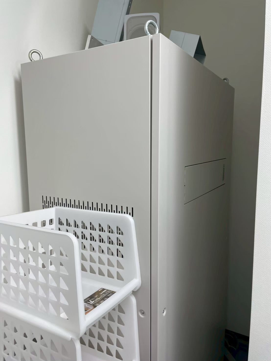 Hitachi Eclos 16 CT Scanner