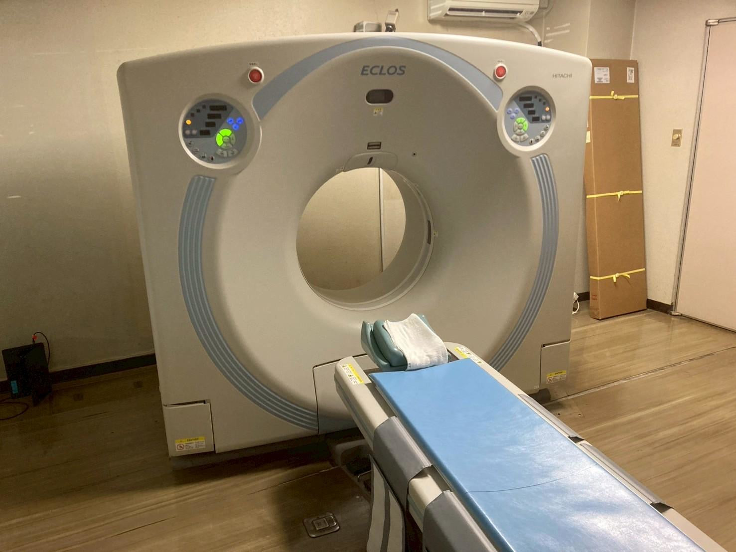 Hitachi Eclos 4 CT Scanner