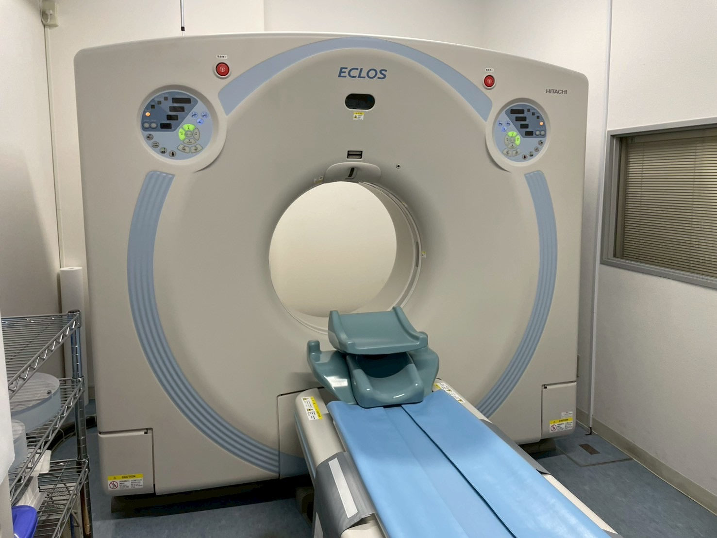 Hitachi Eclos 16 Slice CT Scanner