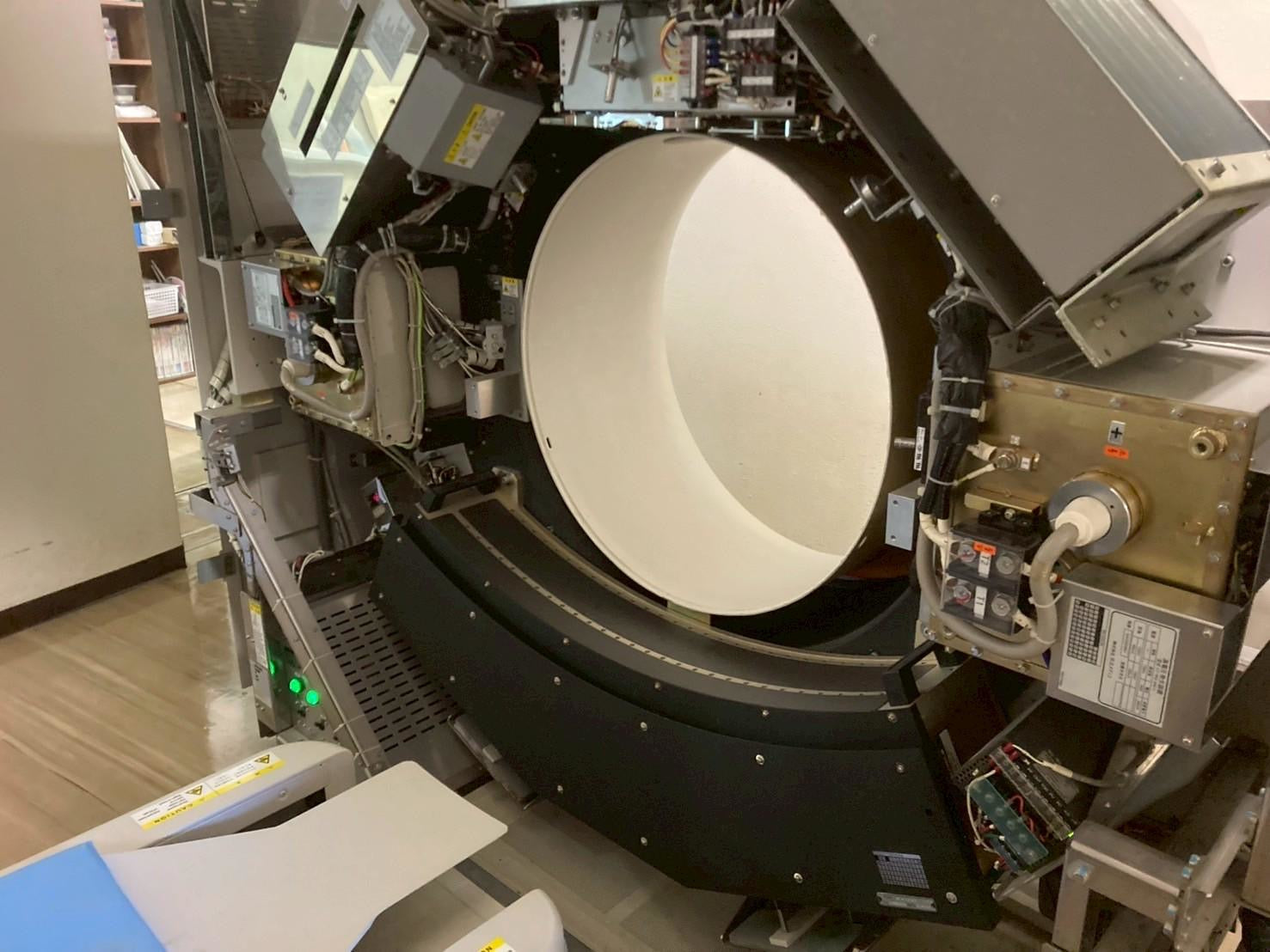 Hitachi Eclos 4 CT Scanner