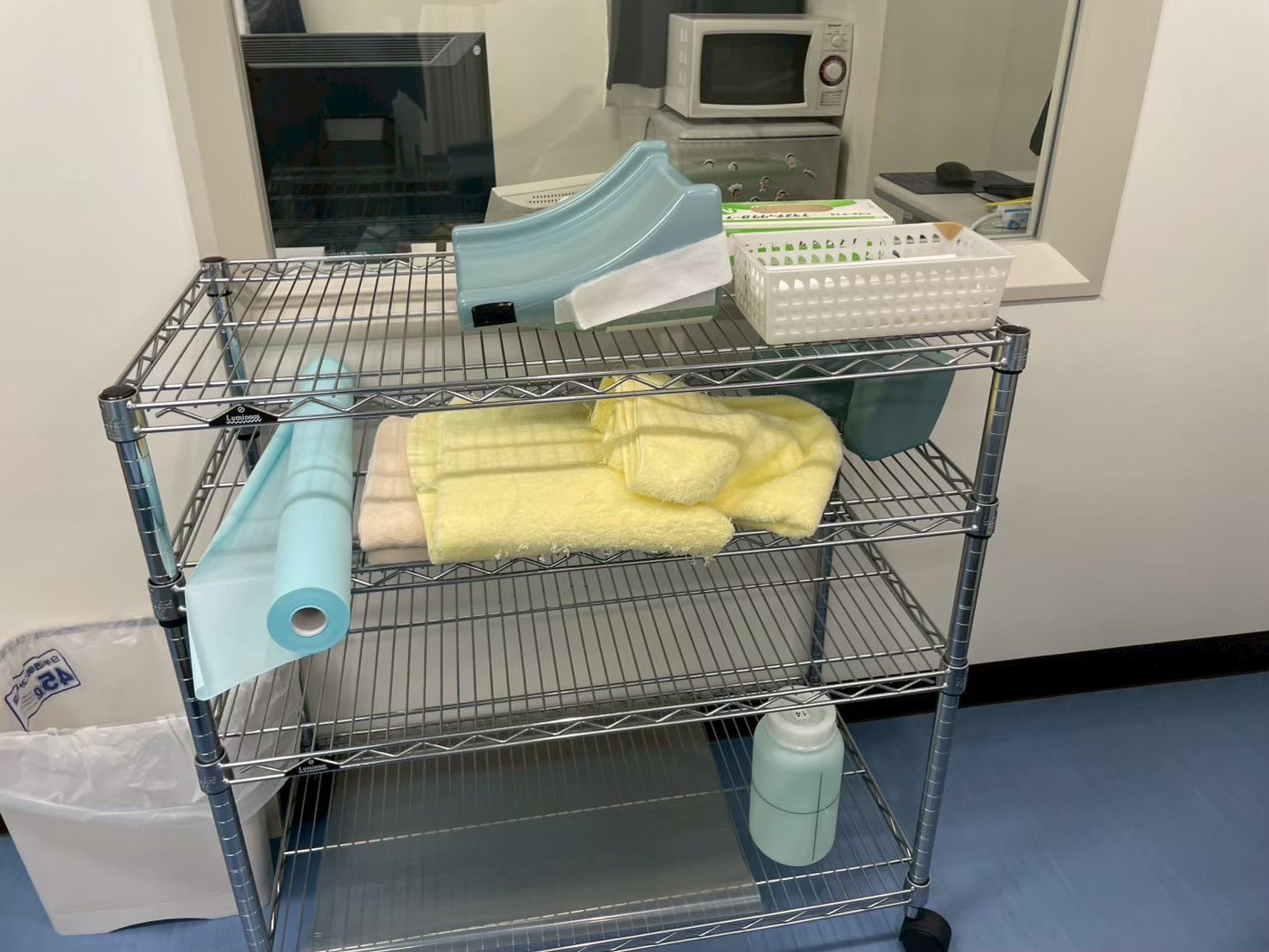 Hitachi Eclos 16 CT Scanner