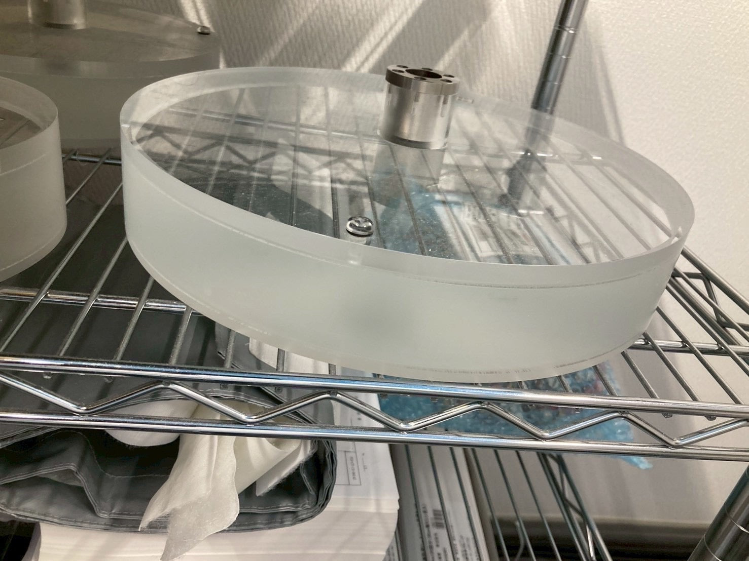 Hitachi Eclos 16 Slice CT Scanner