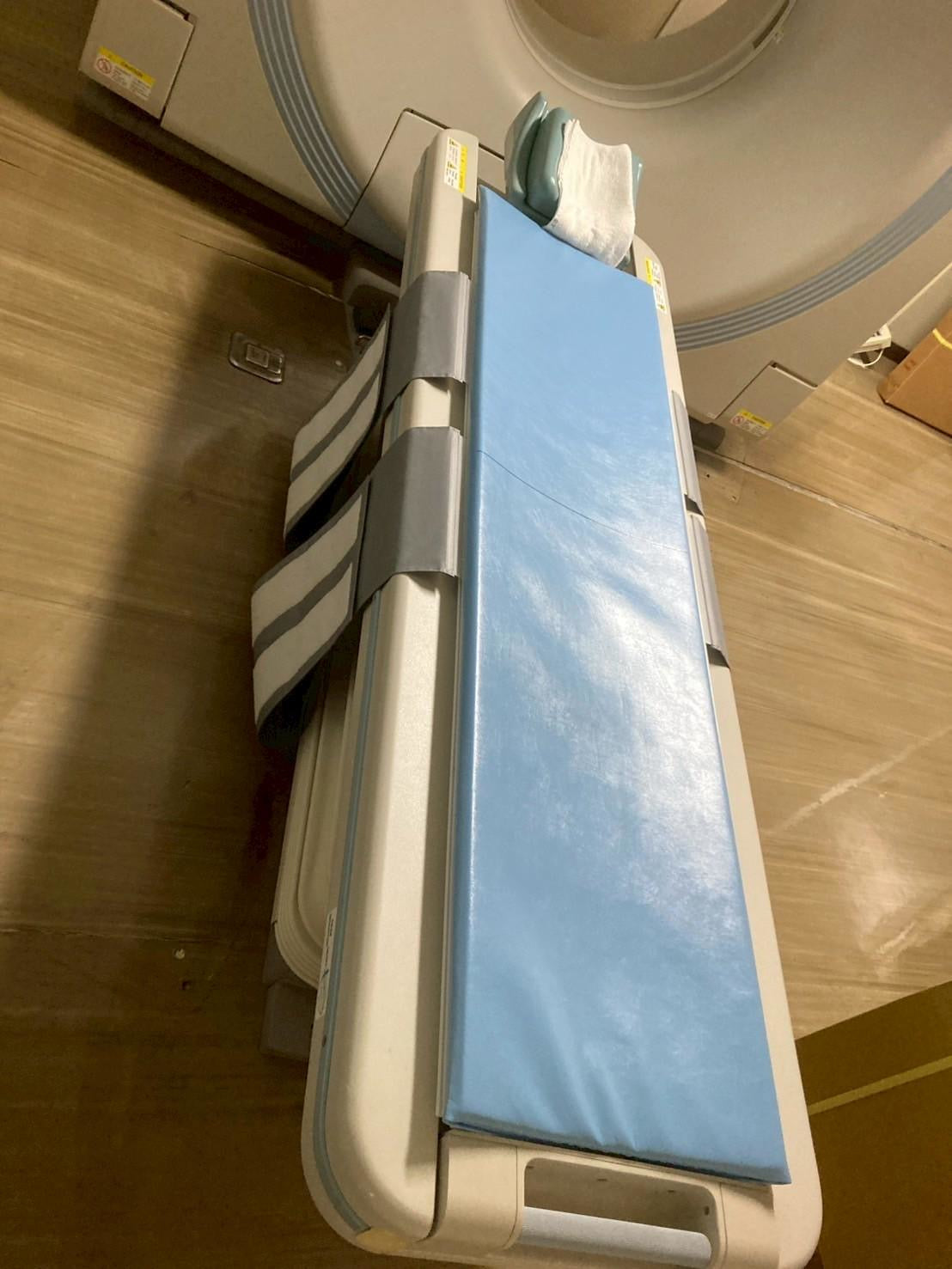 Hitachi Eclos 4 CT Scanner