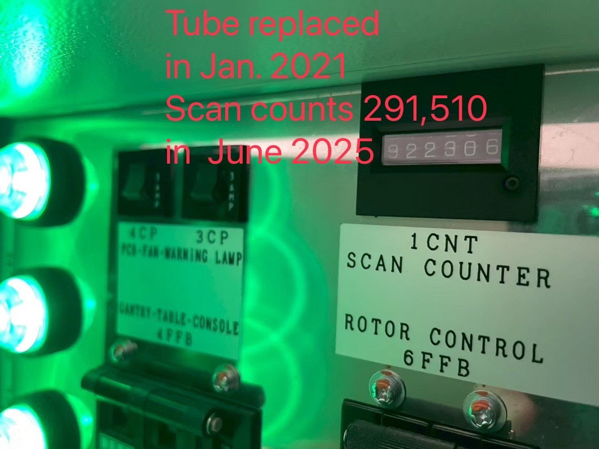 Hitachi Eclos 16 CT Scanner